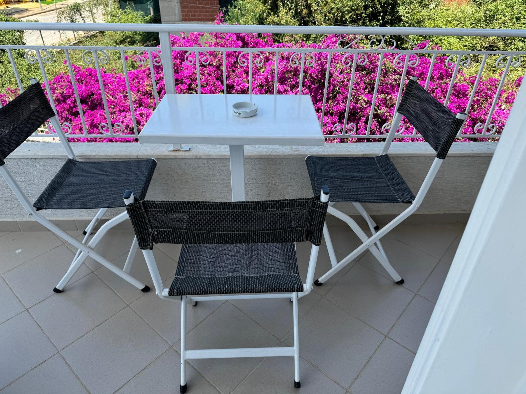 Villa August Εξαμίλιο Εξωτερικό φωτογραφία