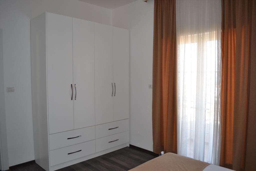 Villa August Εξαμίλιο Δωμάτιο φωτογραφία